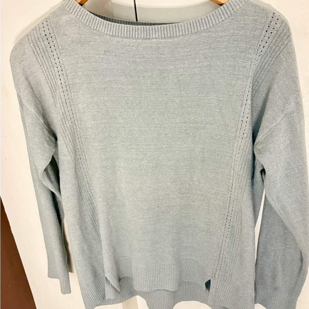 EUC  BAREFOOT DREAMS Cozychic  ultra-lite knit Women’s sweater size medium